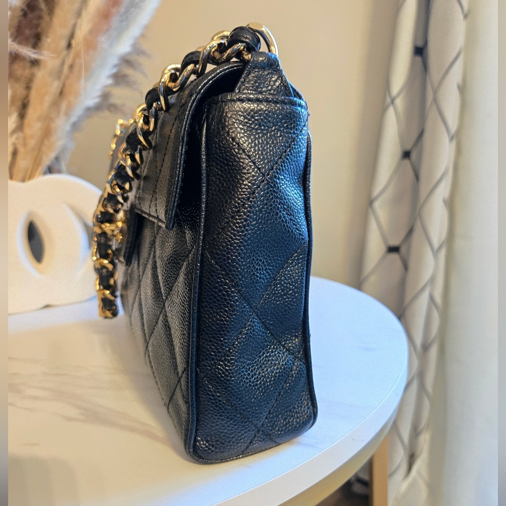 🔥 Chanel Black Quilted Caviar Shoulder Bag 🔥 - Picture 4 of 17
